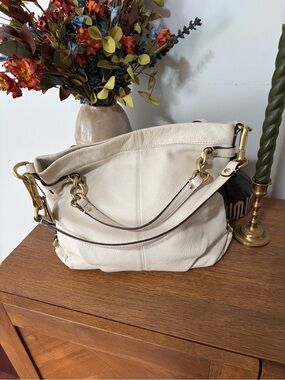 Coach shoulder bag